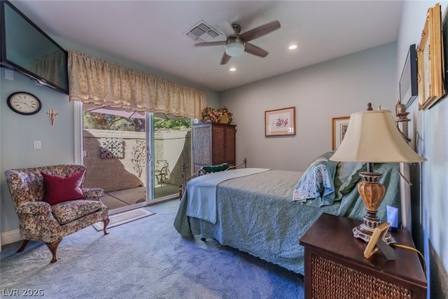 8215 Round Hills Circle, Las Vegas, NV 89113