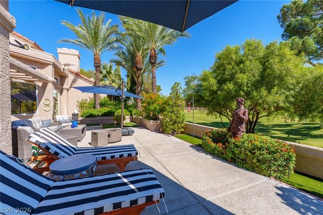 8215 Round Hills Circle, Las Vegas, NV 89113