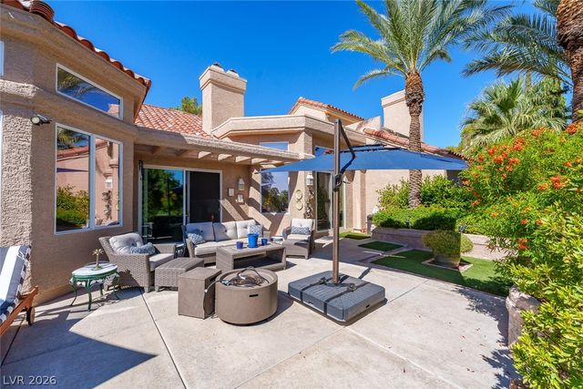 8215 Round Hills Circle, Las Vegas, NV 89113