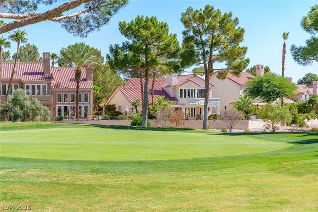 8215 Round Hills Circle, Las Vegas, NV 89113