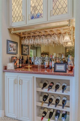 8215 Round Hills Circle, Las Vegas, NV 89113