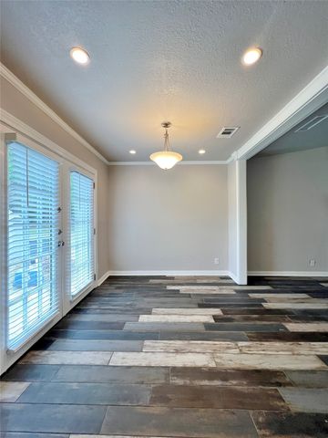 1617 Edge Hill Road, Benbrook, TX 76126