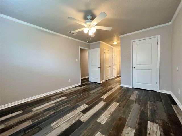 1617 Edge Hill Road, Benbrook, TX 76126