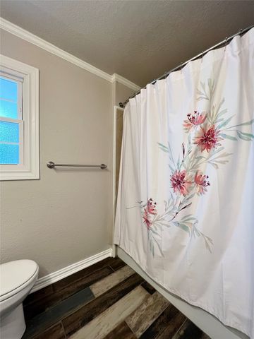 1617 Edge Hill Road, Benbrook, TX 76126