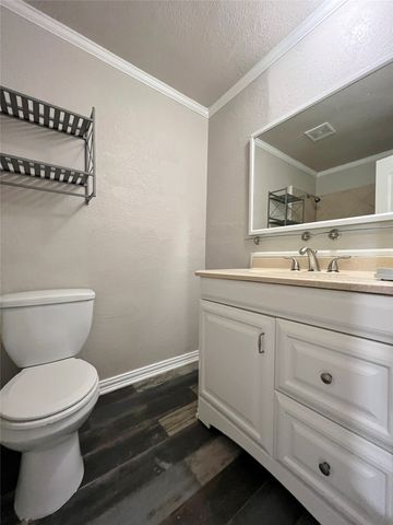 1617 Edge Hill Road, Benbrook, TX 76126