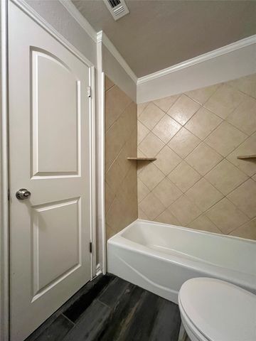 1617 Edge Hill Road, Benbrook, TX 76126