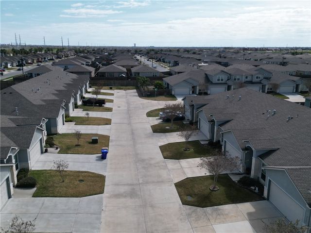 7422 Seal Beach Ct, Corpus Christi, TX 78414