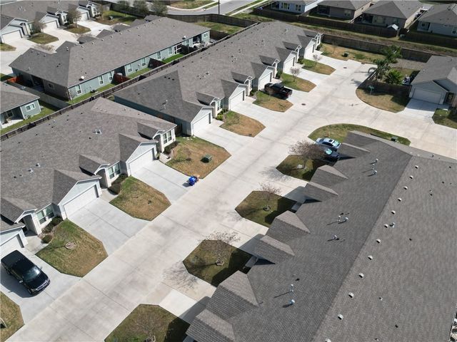 7422 Seal Beach Ct, Corpus Christi, TX 78414