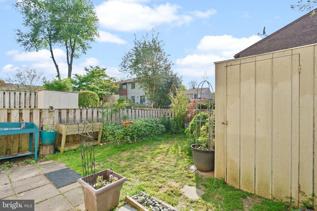 Image 14 of property listing at 19420 THOMAS FARM RD, Gaithersburg, MD 20886