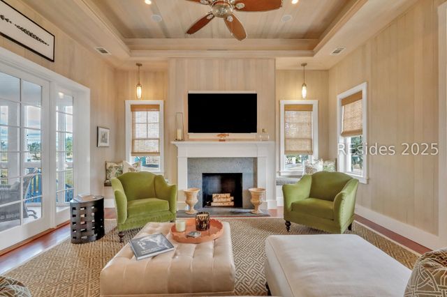 17 Riverview Dr, Richmond Hill, GA 31324