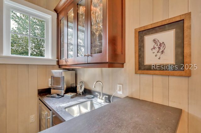 17 Riverview Dr, Richmond Hill, GA 31324