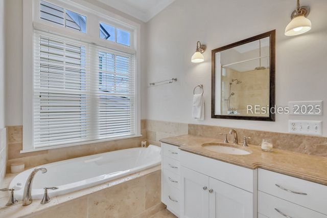 17 Riverview Dr, Richmond Hill, GA 31324