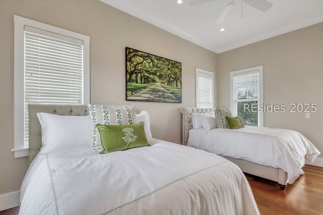 17 Riverview Dr, Richmond Hill, GA 31324