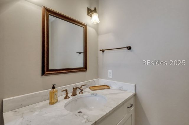 17 Riverview Dr, Richmond Hill, GA 31324