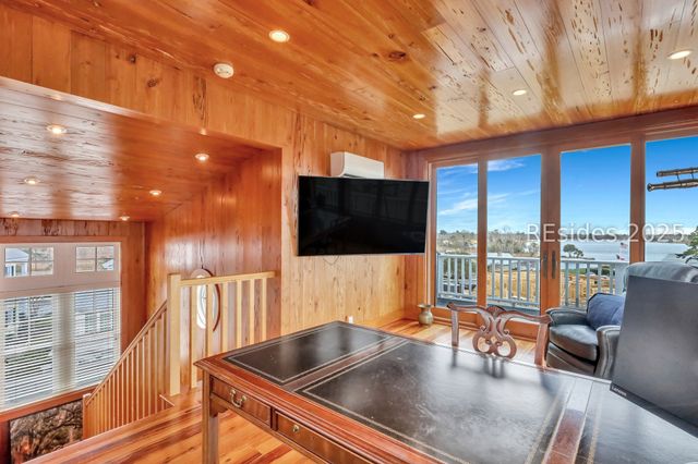 17 Riverview Dr, Richmond Hill, GA 31324