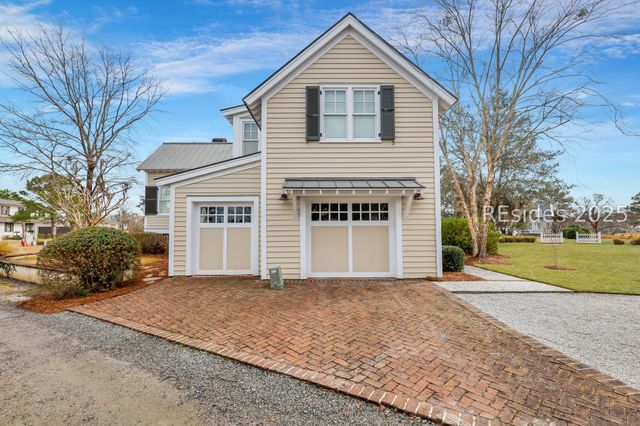 17 Riverview Dr, Richmond Hill, GA 31324