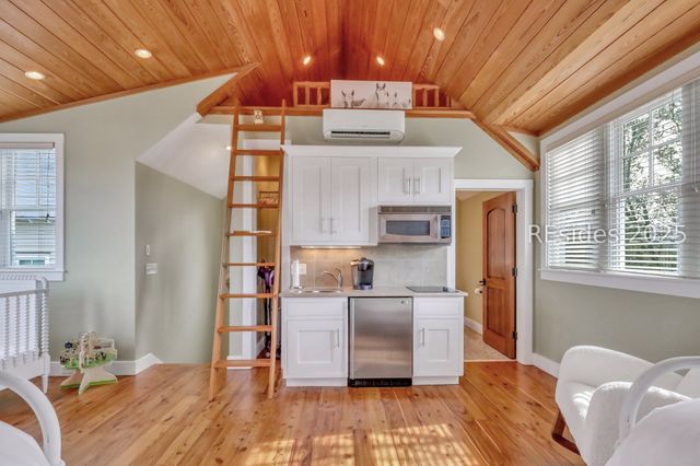 17 Riverview Dr, Richmond Hill, GA 31324