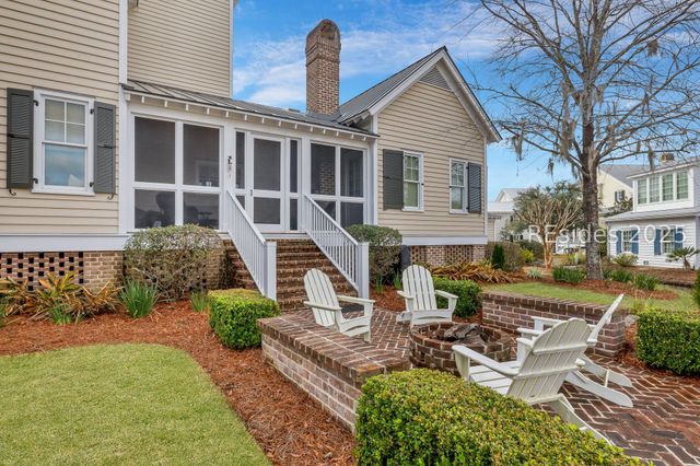 17 Riverview Dr, Richmond Hill, GA 31324