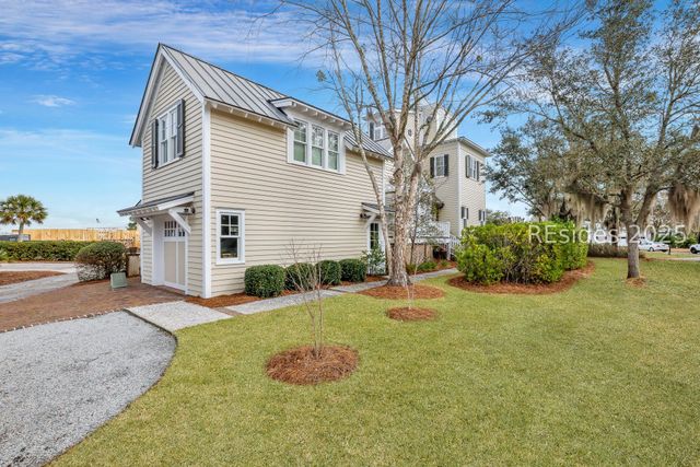 17 Riverview Dr, Richmond Hill, GA 31324