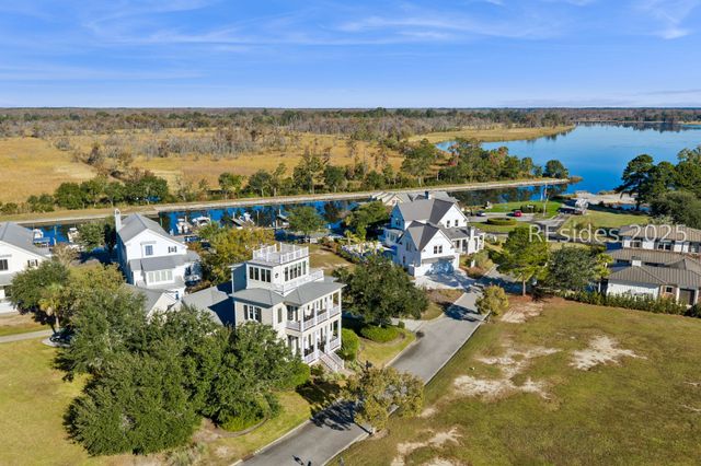 17 Riverview Dr, Richmond Hill, GA 31324