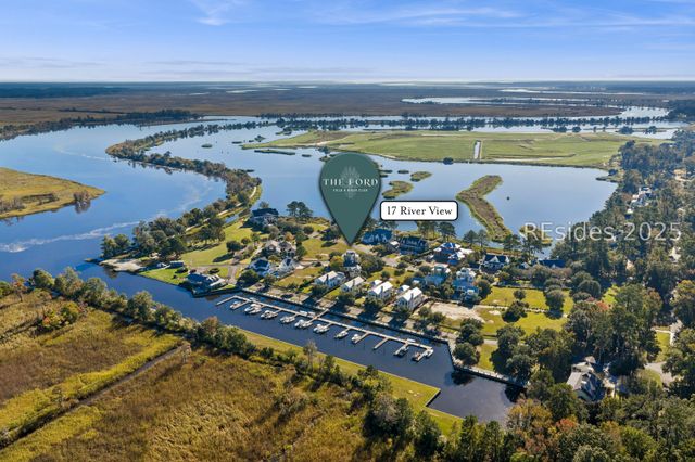 17 Riverview Dr, Richmond Hill, GA 31324