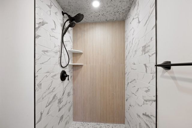 99 Grove St, Reading, MA 01867