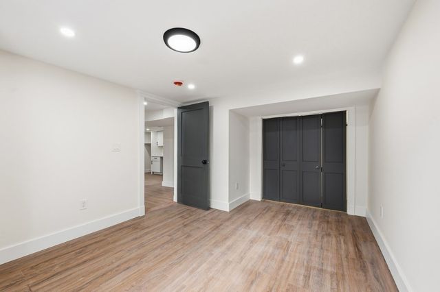 99 Grove St, Reading, MA 01867