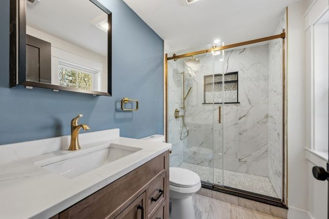 99 Grove St, Reading, MA 01867