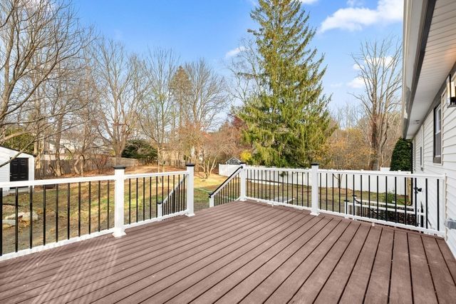 99 Grove St, Reading, MA 01867