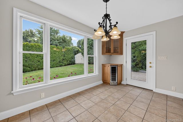 37 Harding Avenue, Valhalla, NY 10595