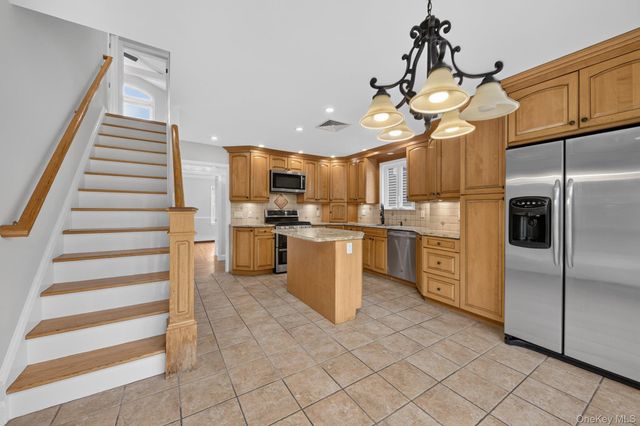 37 Harding Avenue, Valhalla, NY 10595