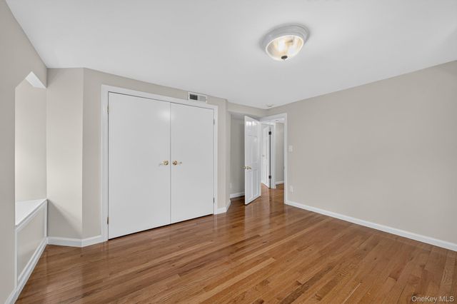 37 Harding Avenue, Valhalla, NY 10595