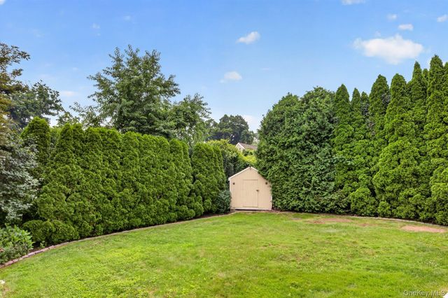 37 Harding Avenue, Valhalla, NY 10595