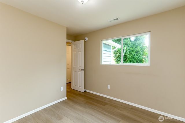 11049 18th Avenue SW, Seattle, WA 98146