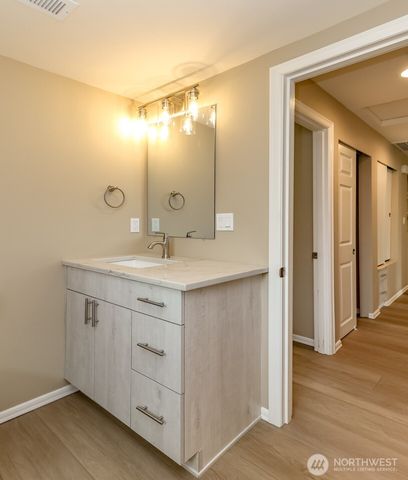 11049 18th Avenue SW, Seattle, WA 98146
