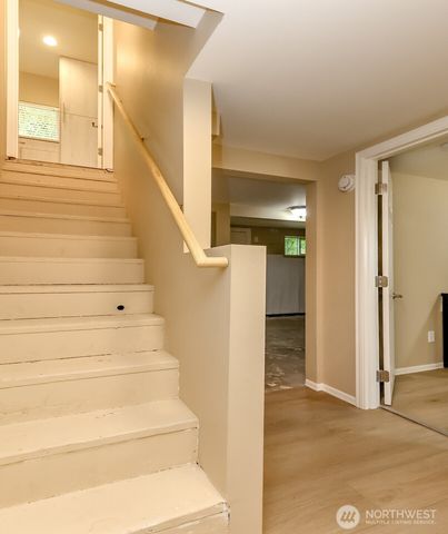 11049 18th Avenue SW, Seattle, WA 98146