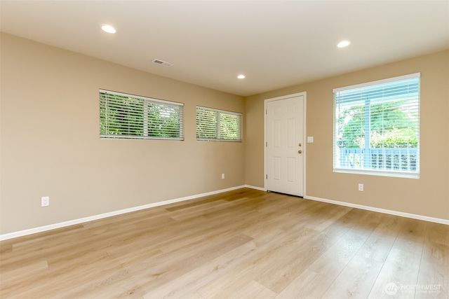11049 18th Avenue SW, Seattle, WA 98146