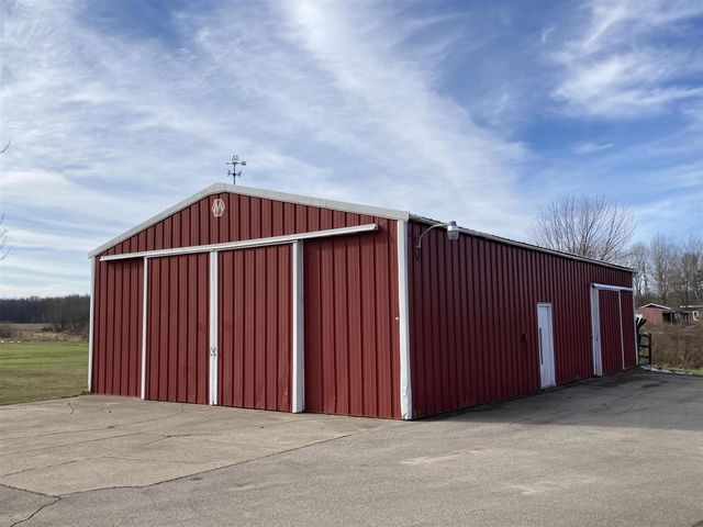 8453 Hanna Lake Avenue, Caledonia, MI 49316