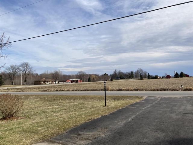 8453 Hanna Lake Avenue, Caledonia, MI 49316