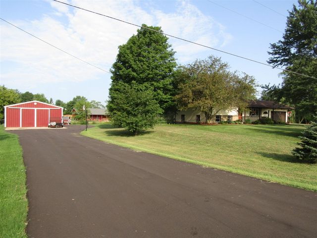 8453 Hanna Lake Avenue, Caledonia, MI 49316