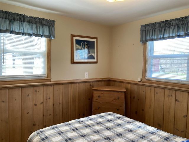 8453 Hanna Lake Avenue, Caledonia, MI 49316