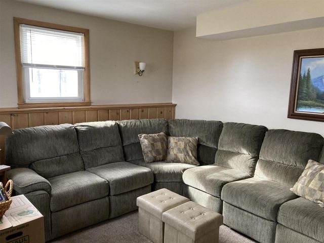 8453 Hanna Lake Avenue, Caledonia, MI 49316