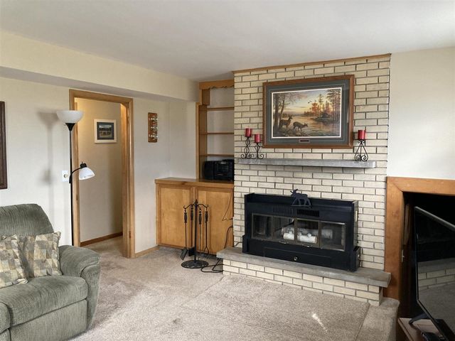 8453 Hanna Lake Avenue, Caledonia, MI 49316