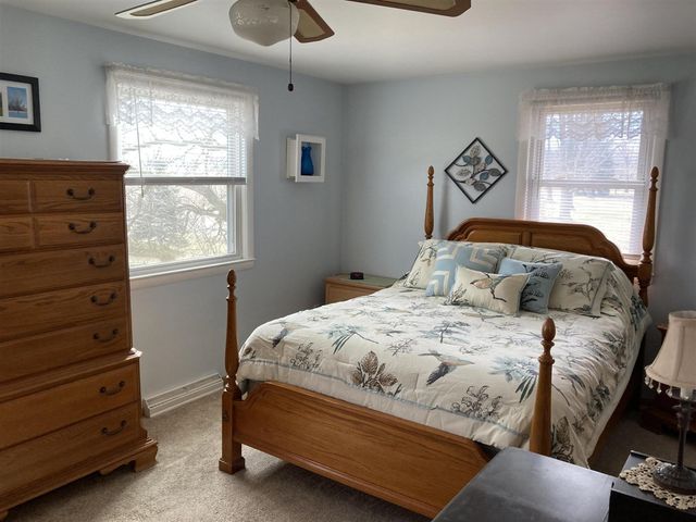 8453 Hanna Lake Avenue, Caledonia, MI 49316