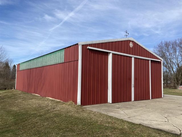 8453 Hanna Lake Avenue, Caledonia, MI 49316