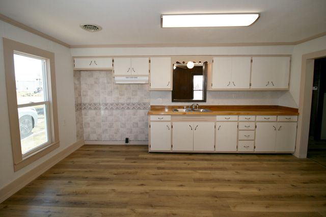 314 E Jackson Street, Marshfield, MO 65706