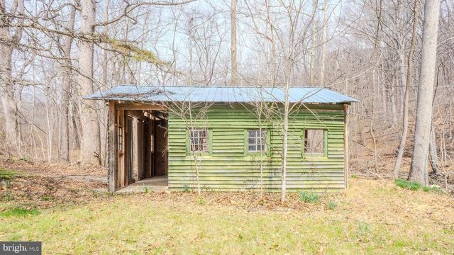 326 KEYSER RUN RD, Washington, VA 22747