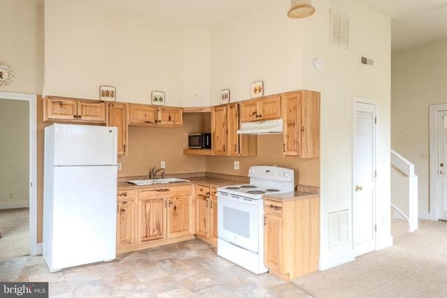 326 KEYSER RUN RD, Washington, VA 22747