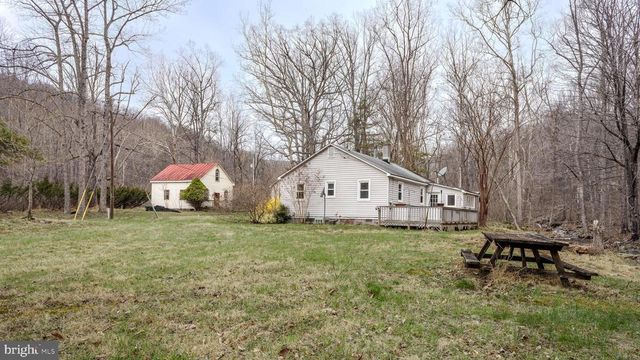 326 KEYSER RUN RD, Washington, VA 22747