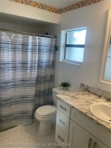 302 Lotus Avenue, Sebring, FL 33872